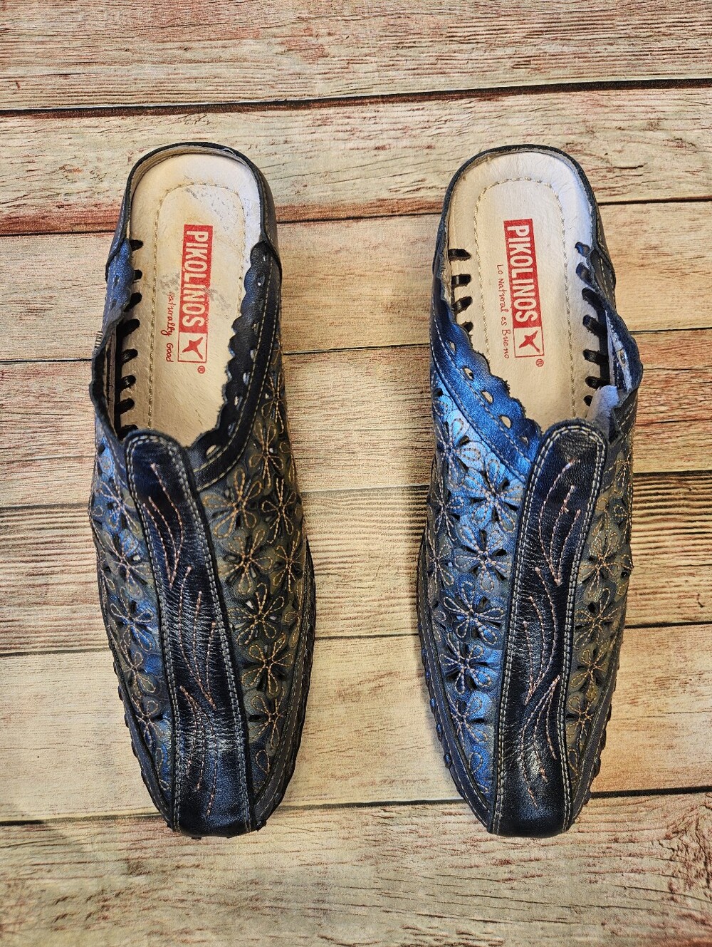 Pikolinos Romana leather mules